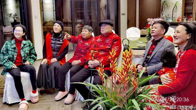 记者洪斌头1个向您拜年啦!千载难逢双春癸卯年