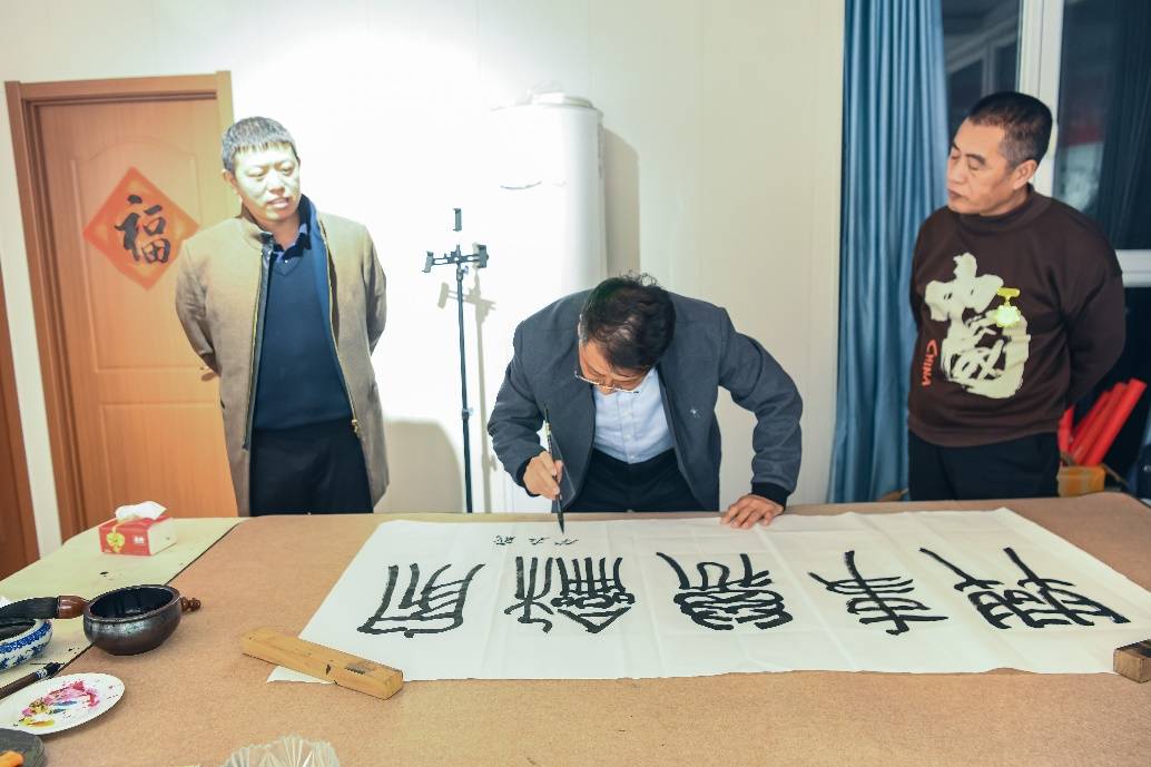 春天有约文友至 共襄文化进万家