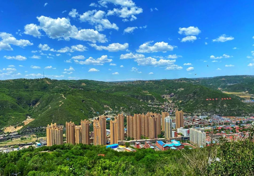 美丽中国 • 山西篇丨层崖翠接蔚蓝天