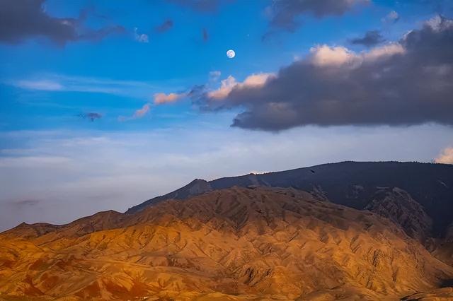 寻色甘肃秘境,沉醉于张掖巴尔斯雪山的纯净白