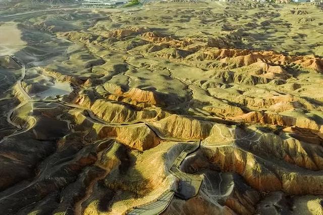 寻色甘肃秘境,沉醉于张掖巴尔斯雪山的纯净白