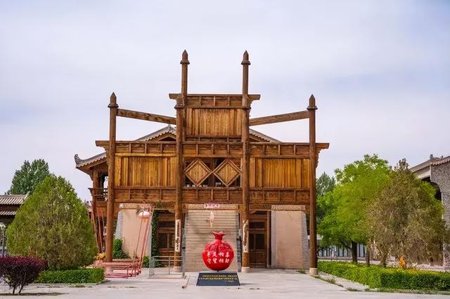 寻色甘肃秘境,沉醉于张掖巴尔斯雪山的纯净白