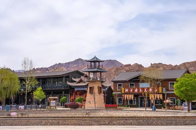 寻色甘肃秘境,沉醉于张掖巴尔斯雪山的纯净白