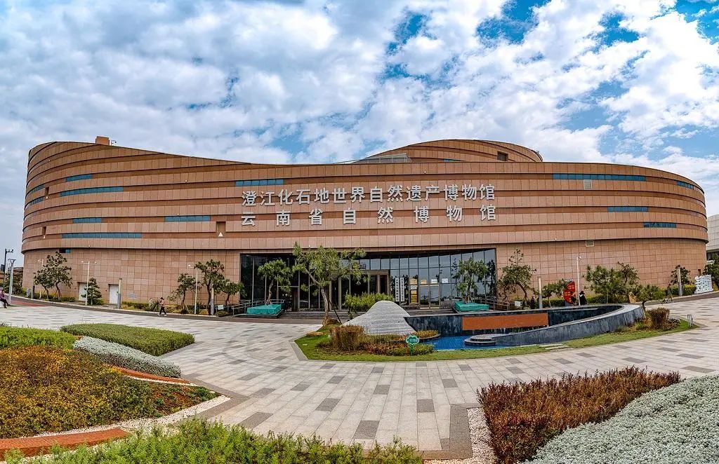 弘扬传统文化 传承红色基因 赋能乡村振兴——《祖国》杂志社调研活动走进云南玉溪